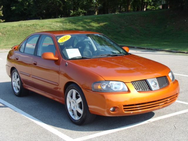 2005 Nissan Sentra Crew Cab Standard Box 4-wheel Drive SLE