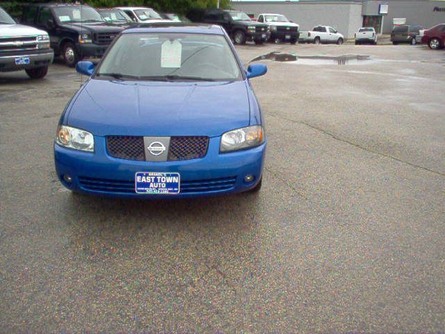 2005 Nissan Sentra Crew Cab Standard Box 4-wheel Drive SLE