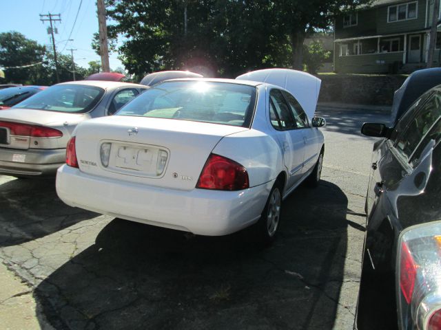 2005 Nissan Sentra E43
