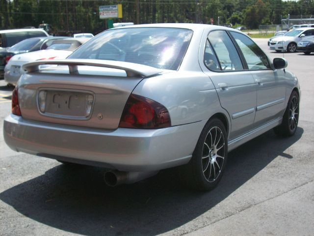 2005 Nissan Sentra Ford F250 FX4 Lariat