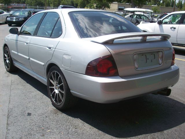 2005 Nissan Sentra Ford F250 FX4 Lariat