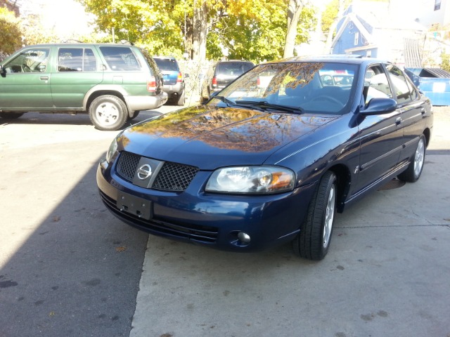 2005 Nissan Sentra Crew Cab Standard Box 4-wheel Drive SLE
