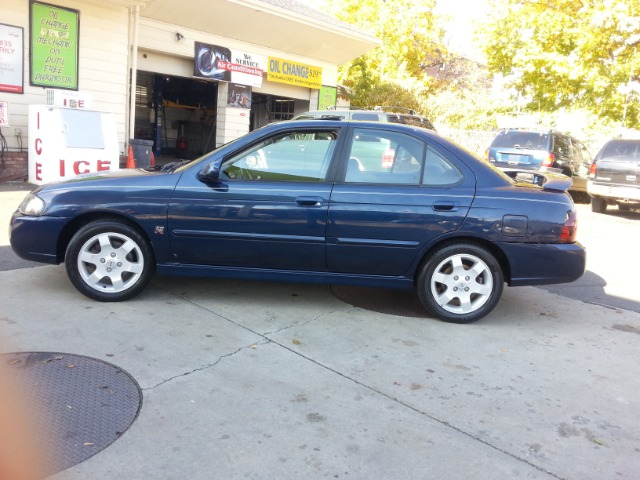 2005 Nissan Sentra Crew Cab Standard Box 4-wheel Drive SLE