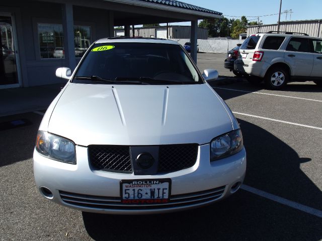 2006 Nissan Sentra 4 DR. Cloth