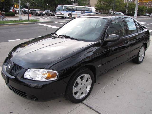 2006 Nissan Sentra Cirton Yella And Black