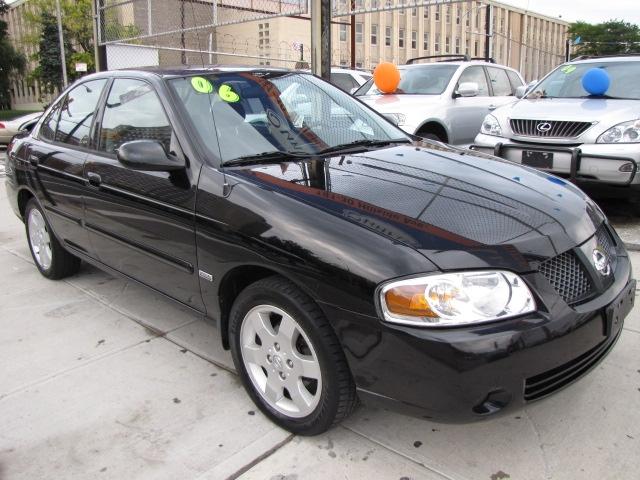 2006 Nissan Sentra Cirton Yella And Black