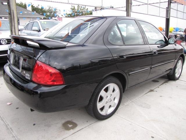 2006 Nissan Sentra Cirton Yella And Black