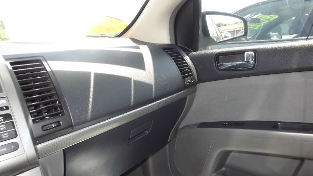 2009 Nissan Sentra 4matic 4dr 3.5L AWD SUV