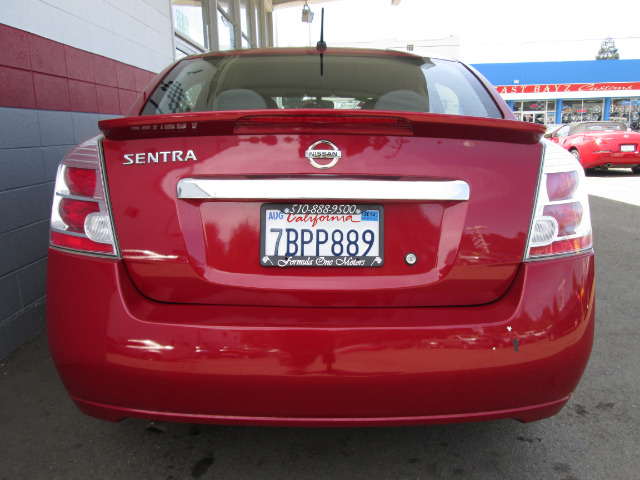 2011 Nissan Sentra L.T. 4-w.d. 5.3L