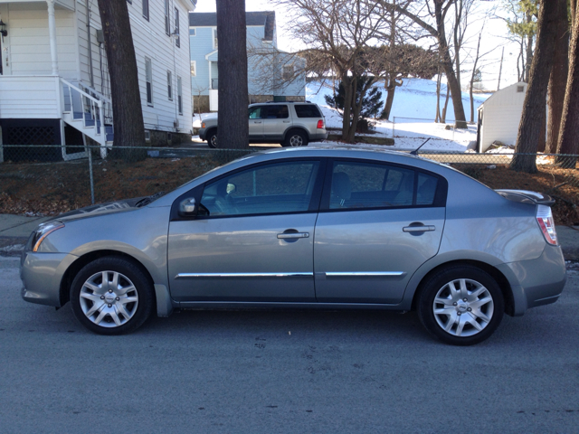 2012 Nissan Sentra 4matic 4dr 3.5L AWD SUV