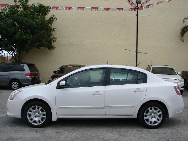 2012 Nissan Sentra 4matic 4dr 3.5L AWD SUV