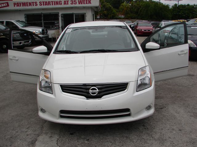 2012 Nissan Sentra 4matic 4dr 3.5L AWD SUV