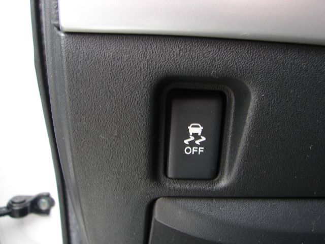 2012 Nissan Sentra 4matic 4dr 3.5L AWD SUV