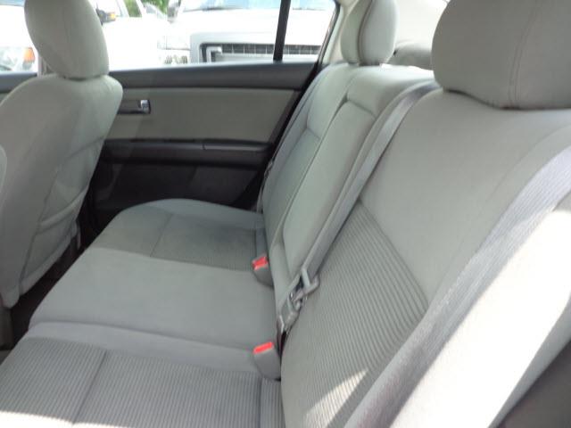 2012 Nissan Sentra 4matic 4dr 3.5L AWD SUV