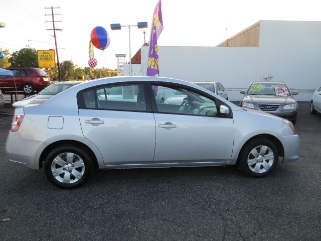 2012 Nissan Sentra 4matic 4dr 3.5L AWD SUV