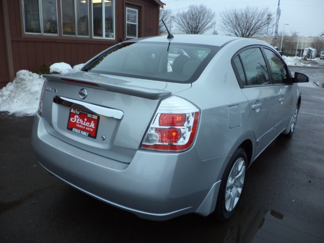 2012 Nissan Sentra 4matic 4dr 3.5L AWD SUV