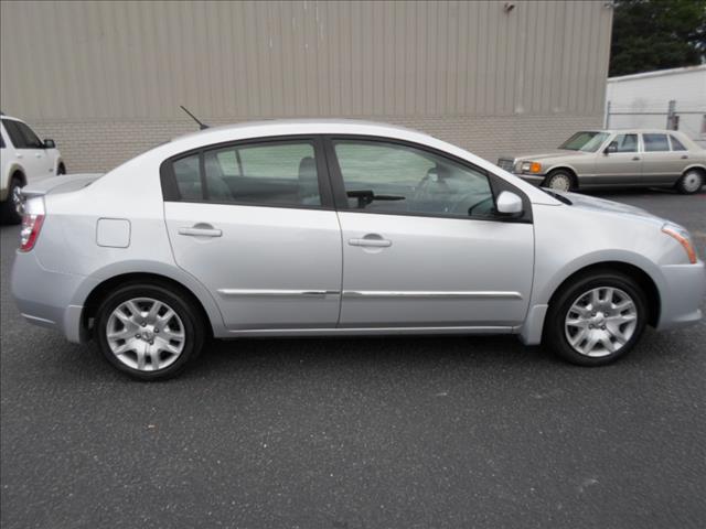 2012 Nissan Sentra 4matic 4dr 3.5L AWD SUV