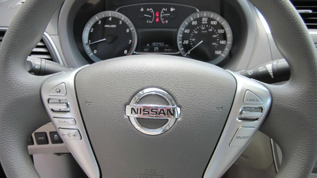 2013 Nissan Sentra 4.6L Eddie Bauer