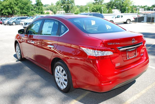 2013 Nissan Sentra 4.6L Eddie Bauer