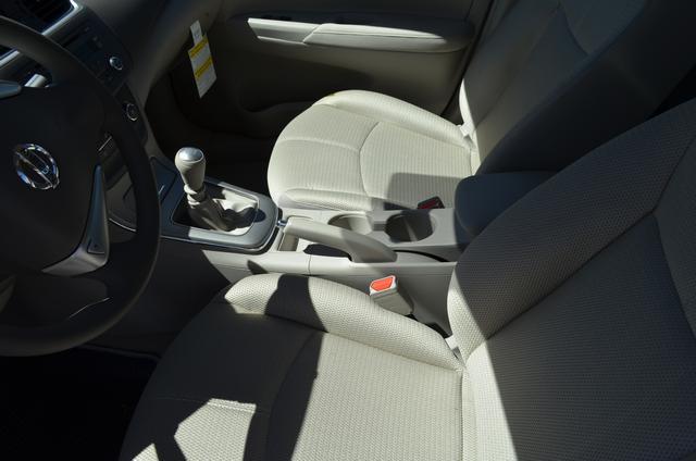 2013 Nissan Sentra Unknown