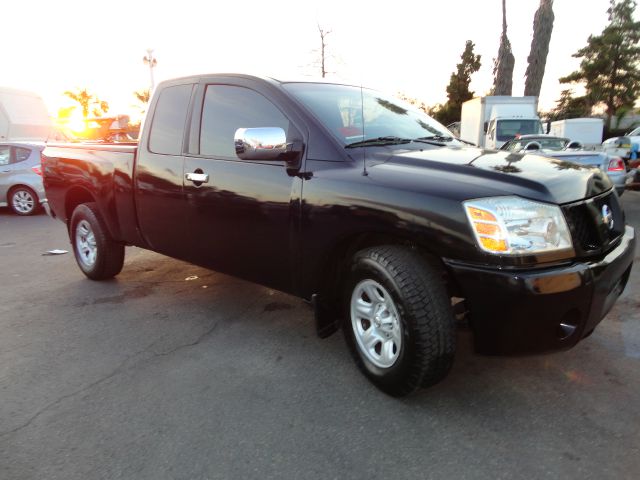 2004 Nissan Titan 3.0is -AWD