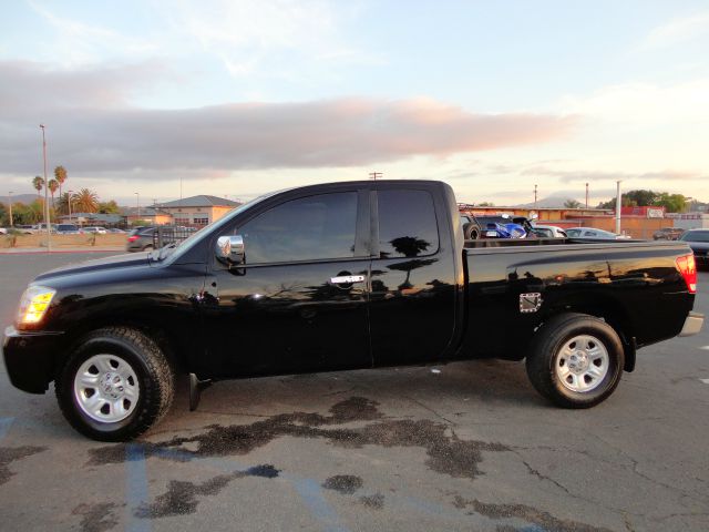 2004 Nissan Titan 3.0is -AWD