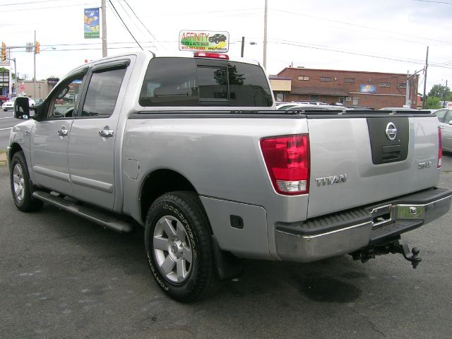 2004 Nissan Titan GLS Touring A/T