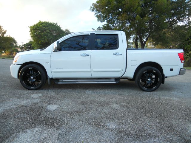 2004 Nissan Titan SLE Z71 Crew Cab Short Bed 4X4