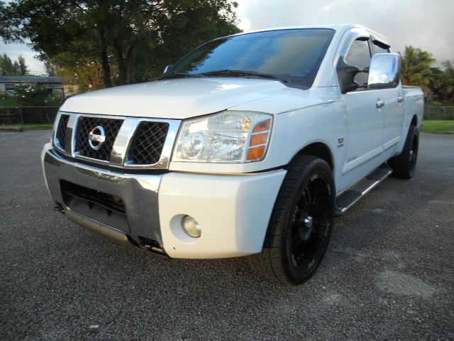 2004 Nissan Titan SLE Z71 Crew Cab Short Bed 4X4
