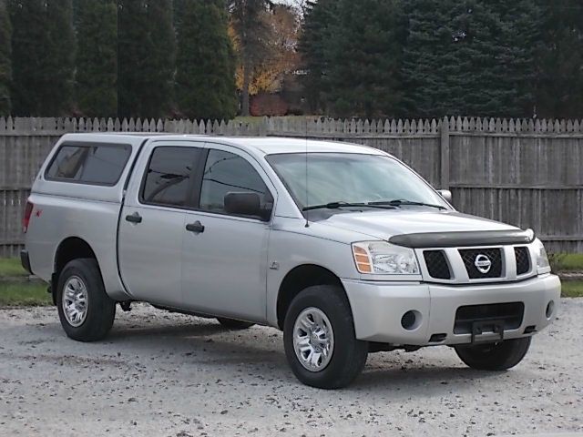2004 Nissan Titan SLT EXT CAB 4X2