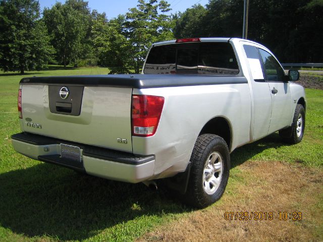 2004 Nissan Titan 2WD Double CAB V6 AUTO LS