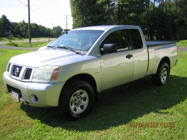 2004 Nissan Titan 2WD Double CAB V6 AUTO LS
