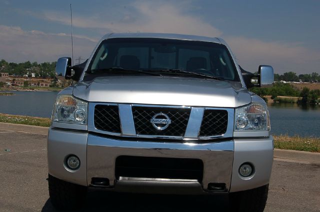 2004 Nissan Titan 4dr Eddie Bauer SUV