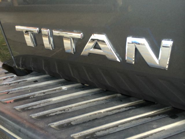 2004 Nissan Titan SL K-15