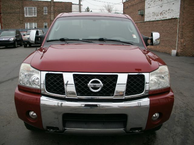 2004 Nissan Titan GLS Touring A/T