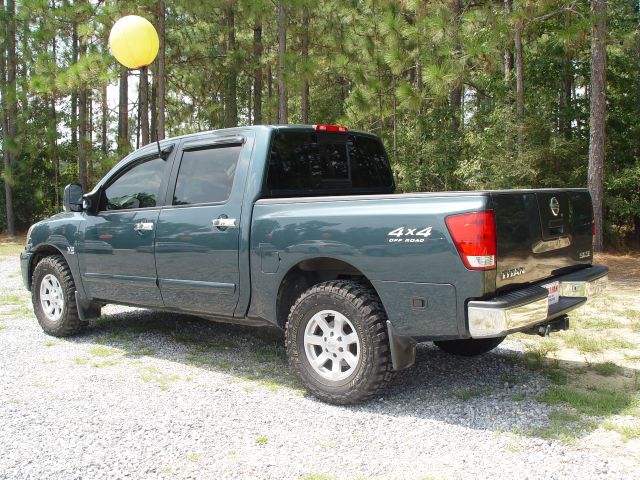 2004 Nissan Titan SLT EXT CAB 4X2