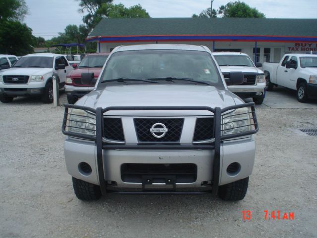 2004 Nissan Titan GLS Touring A/T
