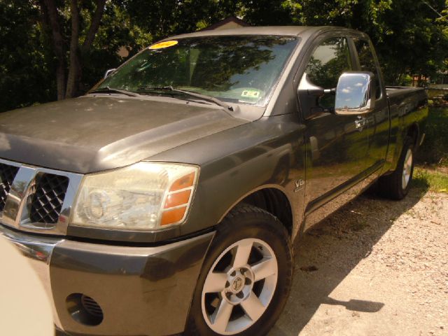 2004 Nissan Titan Supercab SRW 4X