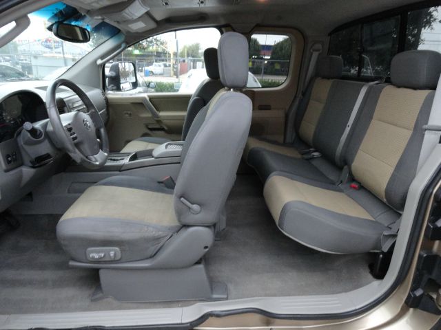 2004 Nissan Titan SL K-15