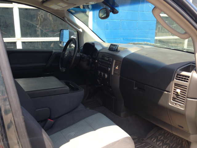 2004 Nissan Titan Unknown