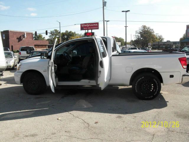 2004 Nissan Titan Unknown