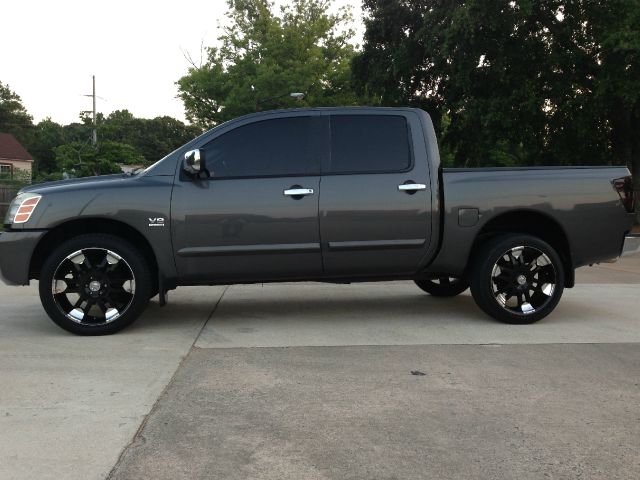 2004 Nissan Titan SLT EXT CAB 4X2