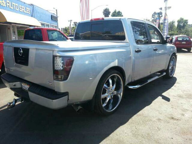 2004 Nissan Titan SLE Z71 Crew Cab Short Bed 4X4