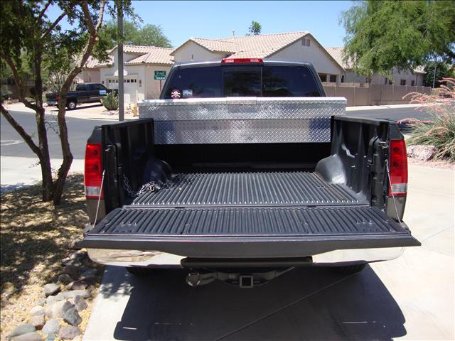 2004 Nissan Titan LT 1500 DVD W/monitorflex Fuel 4X4