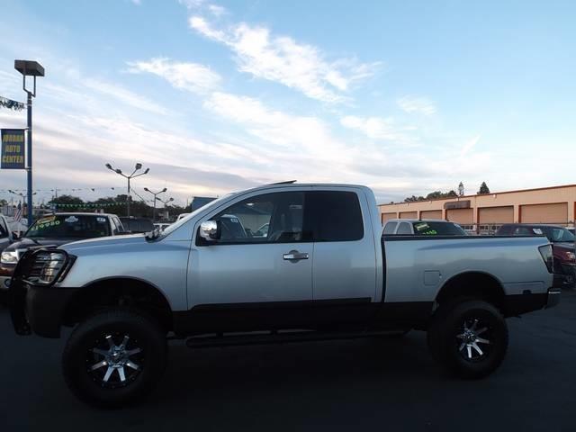 2004 Nissan Titan X