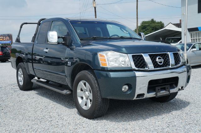 2004 Nissan Titan 4dr Eddie Bauer SUV
