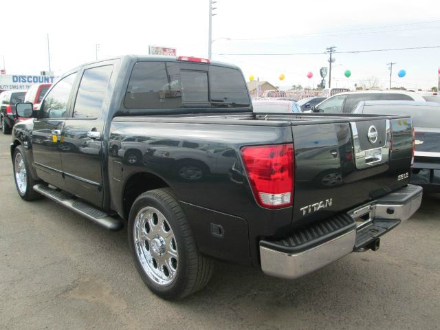 2004 Nissan Titan 4X4 Le3rd Rowone Owner