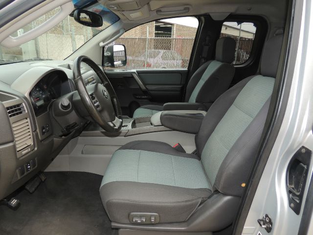 2004 Nissan Titan SL K-15