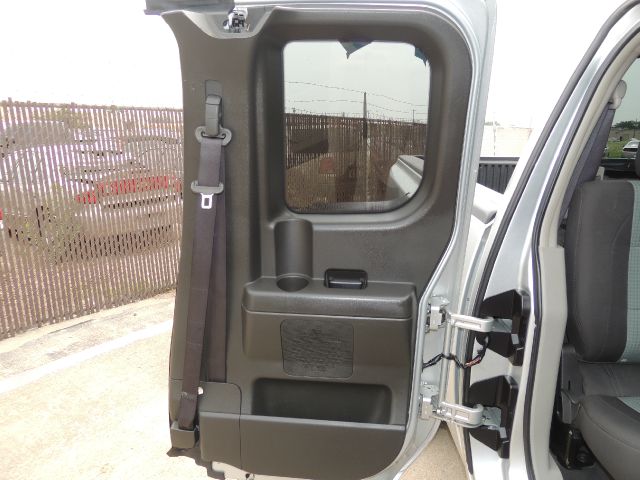 2004 Nissan Titan SL K-15