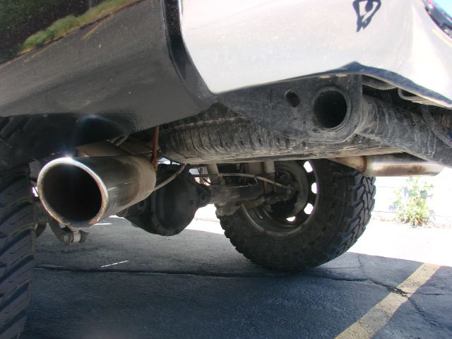 2004 Nissan Titan SLT EXT CAB 4X2